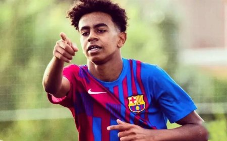 ببینید |  تاریخ‌سازی نوجوان ۱۵ ساله بارسا