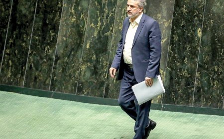 کاریکاتور/ فاطمی امین از وزارت صمت رفت