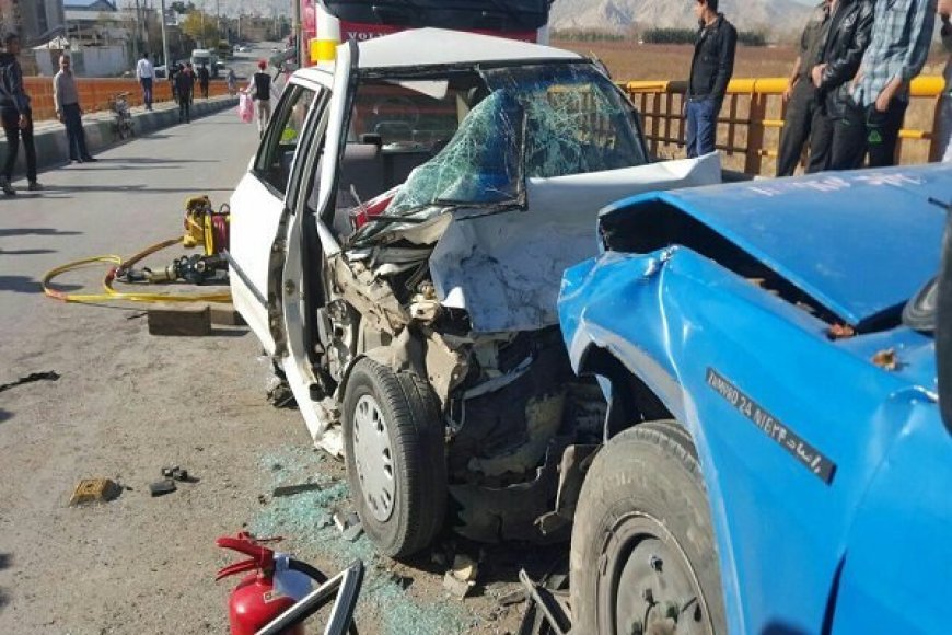 تصادف سه خودرو در شیراز منجر به مرگ چهار نفر شد