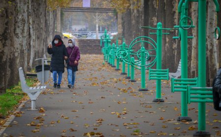 آیا قدم زدن زیر باران خطرناک است؟