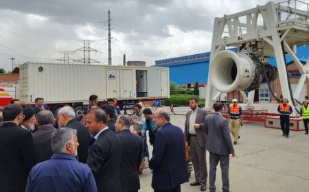 آزمایش موفق موتور کاملاً ایرانی هواپیما با حضور رئیسی
