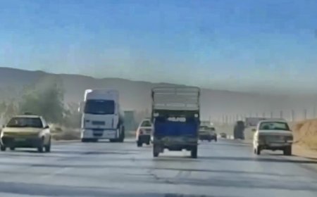 تصاویر عجیب رانندگی برعکس خودروها در این جاده خطرناک کشور