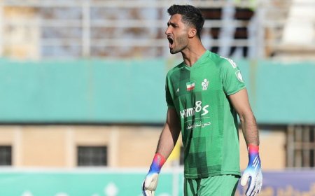 جام قهرمانی پرسپولیس در دستان این گلر است(عکس)