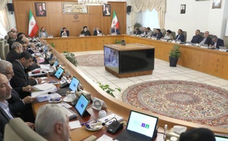 دلار از مبادلات تجاری ایران هم حذف میشود