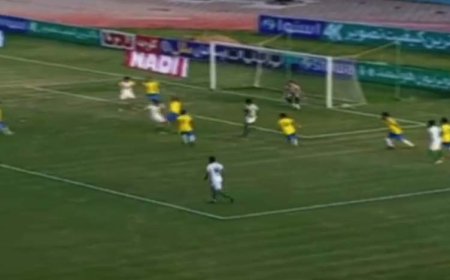 گل  تساوی ذوب آهن توسط رنگرز در دقیقه 27