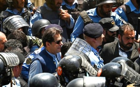 عمران خان آزاد شد