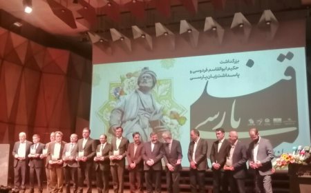 برندگان نشان قند پارسی معرفی شدند