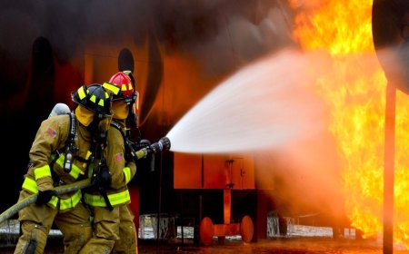 ببینید| فوت سه نفر در حادثه آتش سوزی مهیب در قنوات