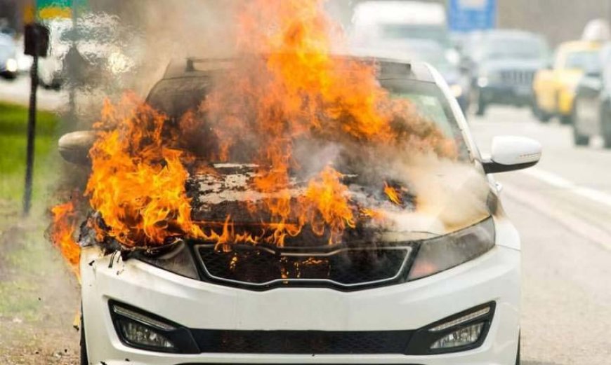 آتش گرفتن خودروهای ونزوئلایی با بنزین ایرانی؟