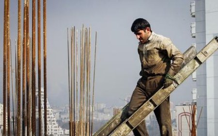 حرکت خطرناک یک کارگر ساختمانی