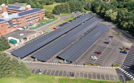 صرفه‌جویی چشمگیر انرژی در انگلستان با بزرگ‌ترین پارکینگ خورشیدی