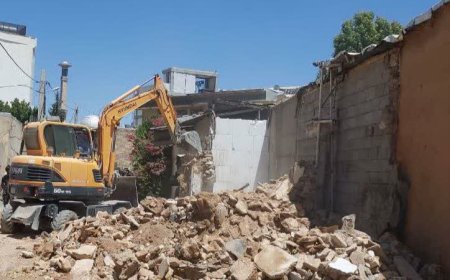 در برخورد با ساختوسازهای غیرمجاز با کسی تعارف نداریم
