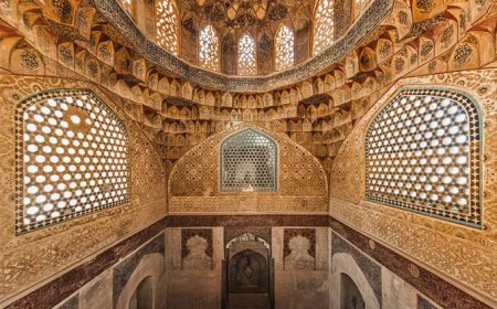 شکوه معماری در مسجد گنجعلی خان کرمان