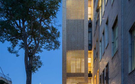 ساختمان مسکونی گوشه