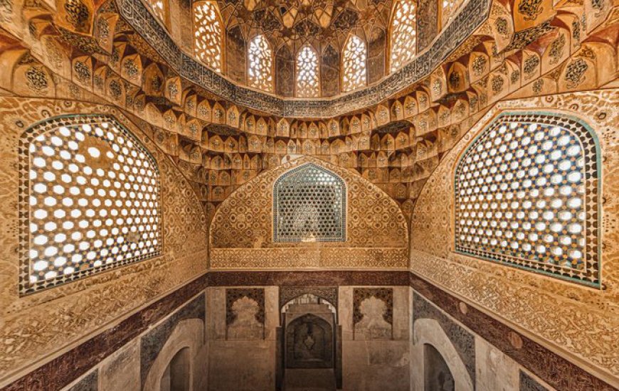 شکوه معماری در مسجد گنجعلی خان کرمان