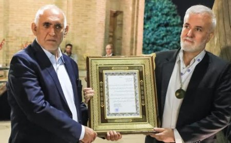 در نهمین کنگره بین‌المللی پیوند اعضا در شیراز صورت گرفت؛اعطای نشان اهدای عضو به شهردار شیراز
