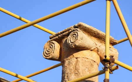 ستون های سنگی «خورهه»