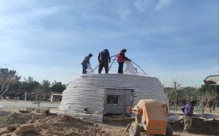 ساخت مجموعه سازههای خشتی ویژه مسافران در باغ فدک اصفهان
