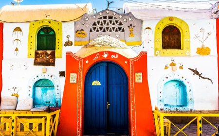 نقش رنگ و تزیینات در معماری سنتی آفریقایی
