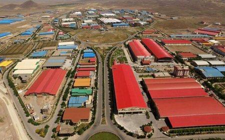 شهرک‌های صنعتی مزاحمتی برای مناطق مسکونی و شهری ندارند