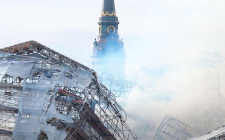 آغاز بررسی علت آتش‌سوزی بنای تاریخی بورس کپنهاگ