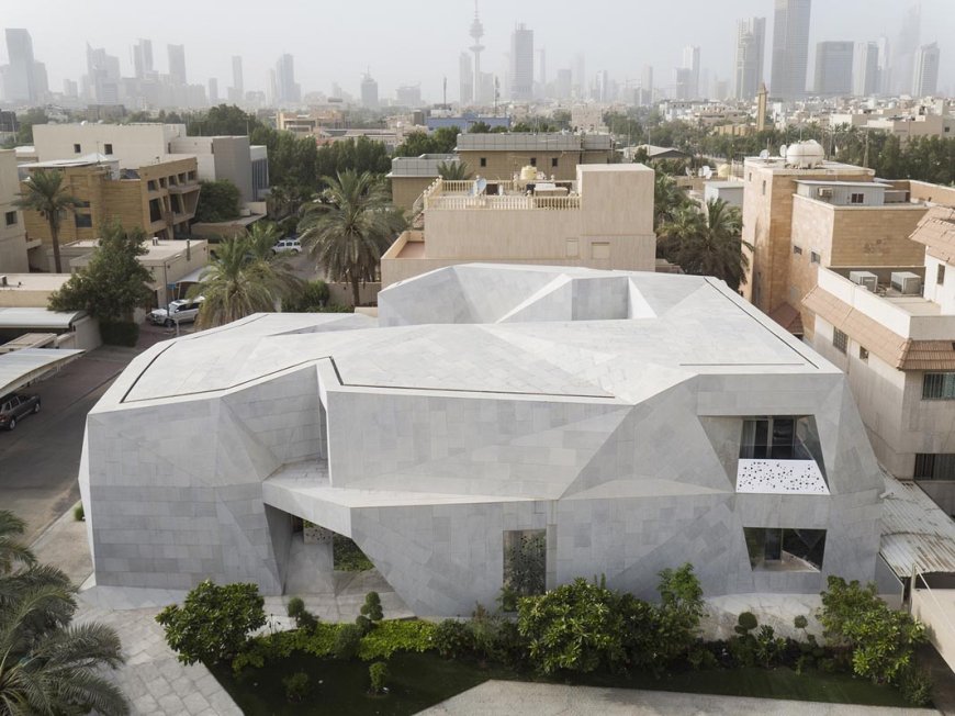 خانه ای در کویت با نما اوریگامی و سیرکولاسیون اسلامی