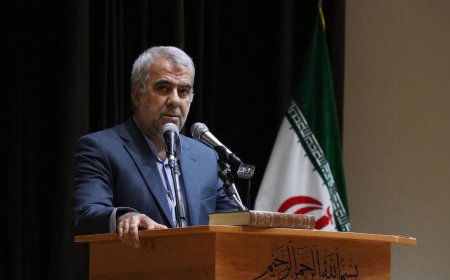 تلاش جهادی و اهتمام جدی یاوران شورا در رفع معضلات و گره‌های شهری قابل ستایش و تمجید است