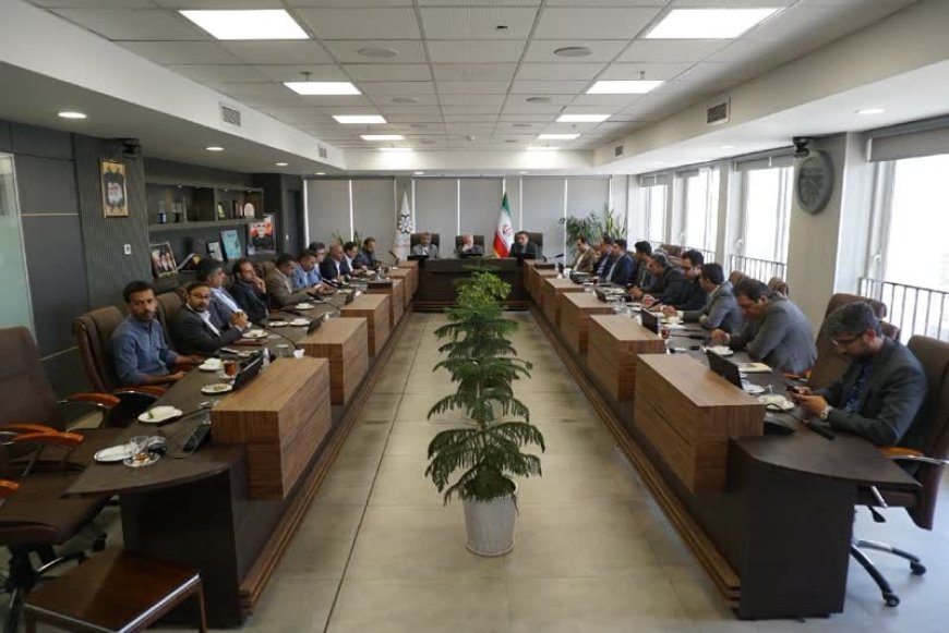 بررسی تقویت همکاری در حوزه‌های مختلف در دیدار شهرداران شیراز و بندرعباس