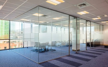 پارتیشن شیشه ای یا چوبی اداری؟ کدام بهتر است!