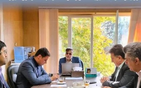 تقدیر معاون قضایی و پیشگیری از جرائم دادگستری فارس از رئیس سازمان مدیریت حمل‌ونقل مسافر شهرداری شیراز