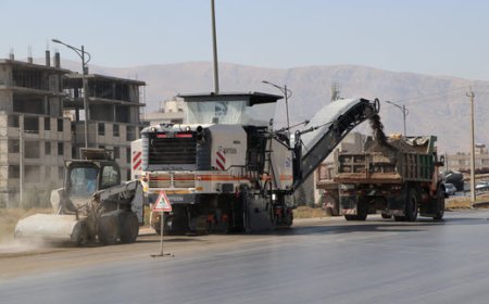 آسفالت بیش از ۹۸۰۰۰ مترمربع معابر در هفته شصت‌ودوم در شیراز