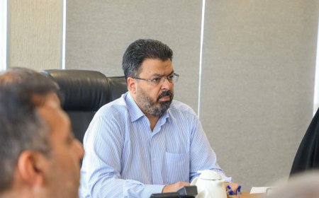 دیدار فرمانده حوزه مقاومت بسیج شهدای شهرداری شیراز با اعضای شورای حوزه مقاومت بسیج