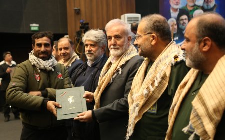 تجلیل از رشادت و ایثارگری جانبازان مدافع حرم آلالله در آیین «روز جهانی مقاومت» به میزبانی شهرداری شیراز