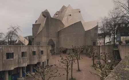 شاهکار بروتالیستی: کلیسای مریم مقدس، نمادی از استحکام و زیبایی