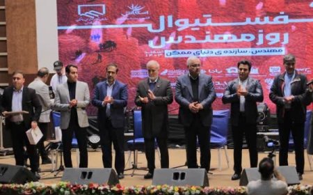 شیراز تبدیل به کارگاه و دانشگاه بزرگ سازندگی و عمرانی شده است