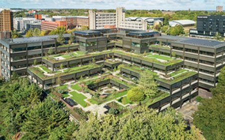 معماری متفاوت یک «ساختمان تجاری» که شبیه «باغ‌های معلق» است