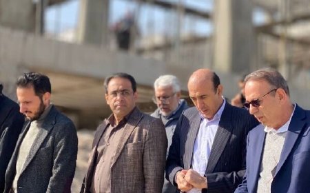 بازدید معاون وزیر راه و شهرسازی از پروژههای عمرانی پردیس