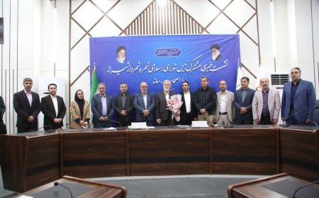 غافلگیری شهردار شیراز با تبریک ویژه شهرداران مناطق یازدهگانه این کلانشهر