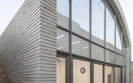 «خانه تک طاق»: معماری مدرن با ادای احترام به سنت در نجف آباد