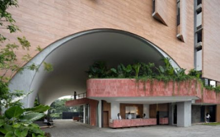 معماری متفاوت یک «اداره-باغ» در اندونزی