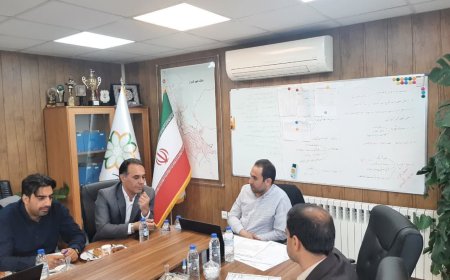 تجمیع و ساماندهی دکلهای مخابراتی شیراز در دستور کار مدیریت شهری