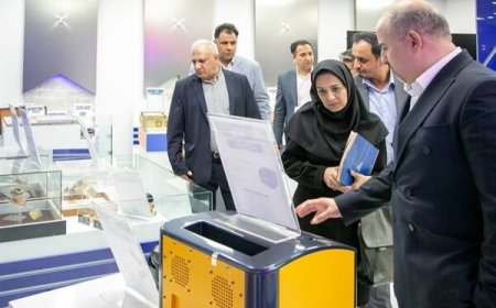 بازدید رئیس مرکز تحقیقات راه، مسکن و شهرسازی از پژوهشگاه فضایی ایران