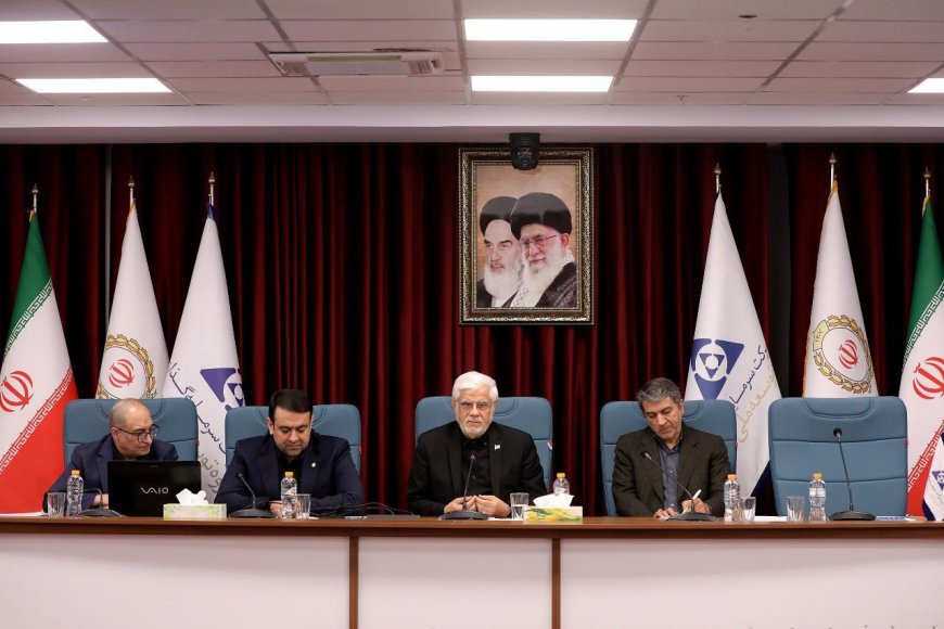 عارف: نوسازی و بازسازی مهمترین اولویت ملی پساجنگ است