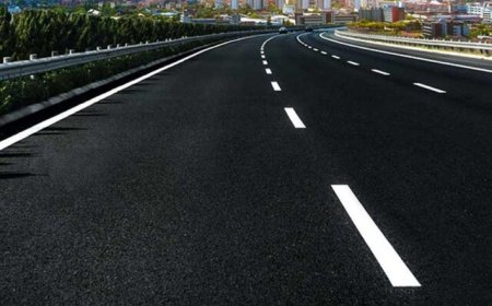 آغاز اجرای خط‌کشی گرم در محورهای پرتردد فارس/ ارتقاء ایمنی جاده‌ها با فناوری نوین