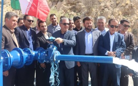 افتتاح پروژه‌های عمرانی و فرهنگی در کازرون