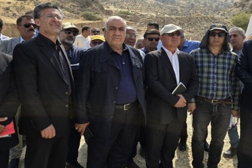 بازدید مدیرعامل شرکت ساخت و توسعه زیربناهای حمل و نقل از پروژه تکمیل تونل محرم در محور کازرون - کنارتخته