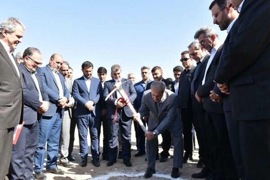آیین کلنگزنی احداث ۵ باب مدرسه در سایتهای نهضت ملی مسکن سمنان برگزار شد