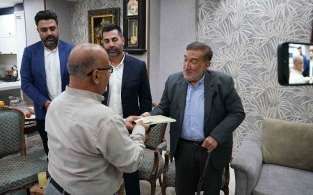 تجلیل از ایثارگر راه و شهرسازی فارس با حضور مشاور وزیر راه و شهرسازی در امور ایثارگران