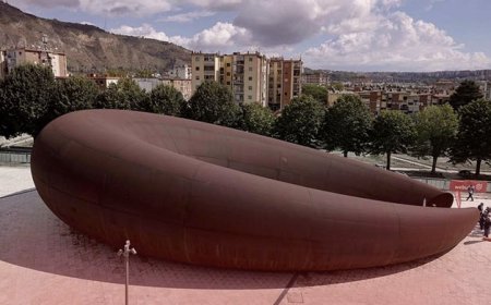 افتتاح ایستگاه زیرزمینی متروی مونته سانتانجلو در ناپل با طراحی آنیش کاپور