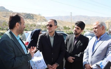 بازدید معاون وزیر راه و شهرسازی از محل احداث مجموعه اداری جدید در مشهد